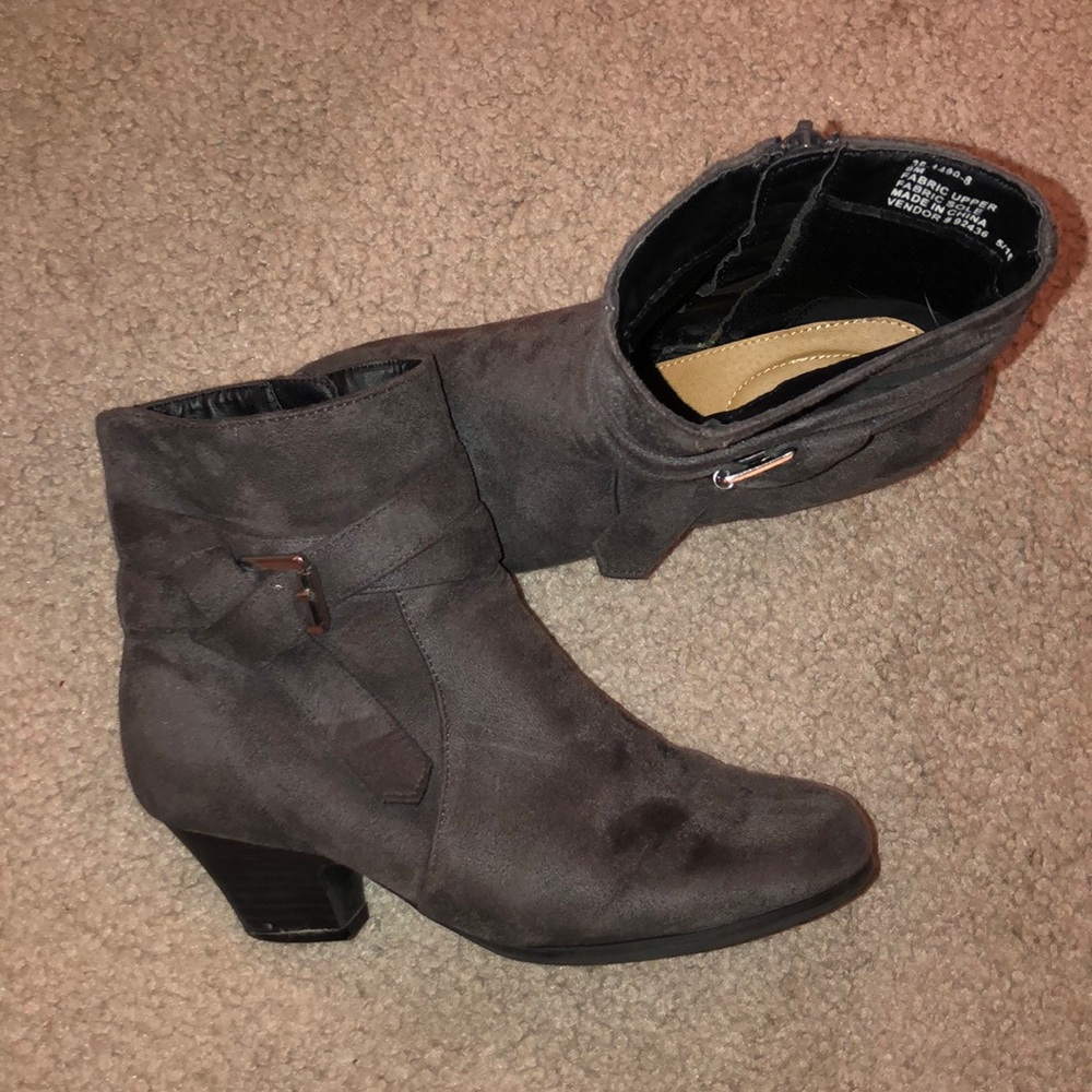 Comfy footwear Gray booties